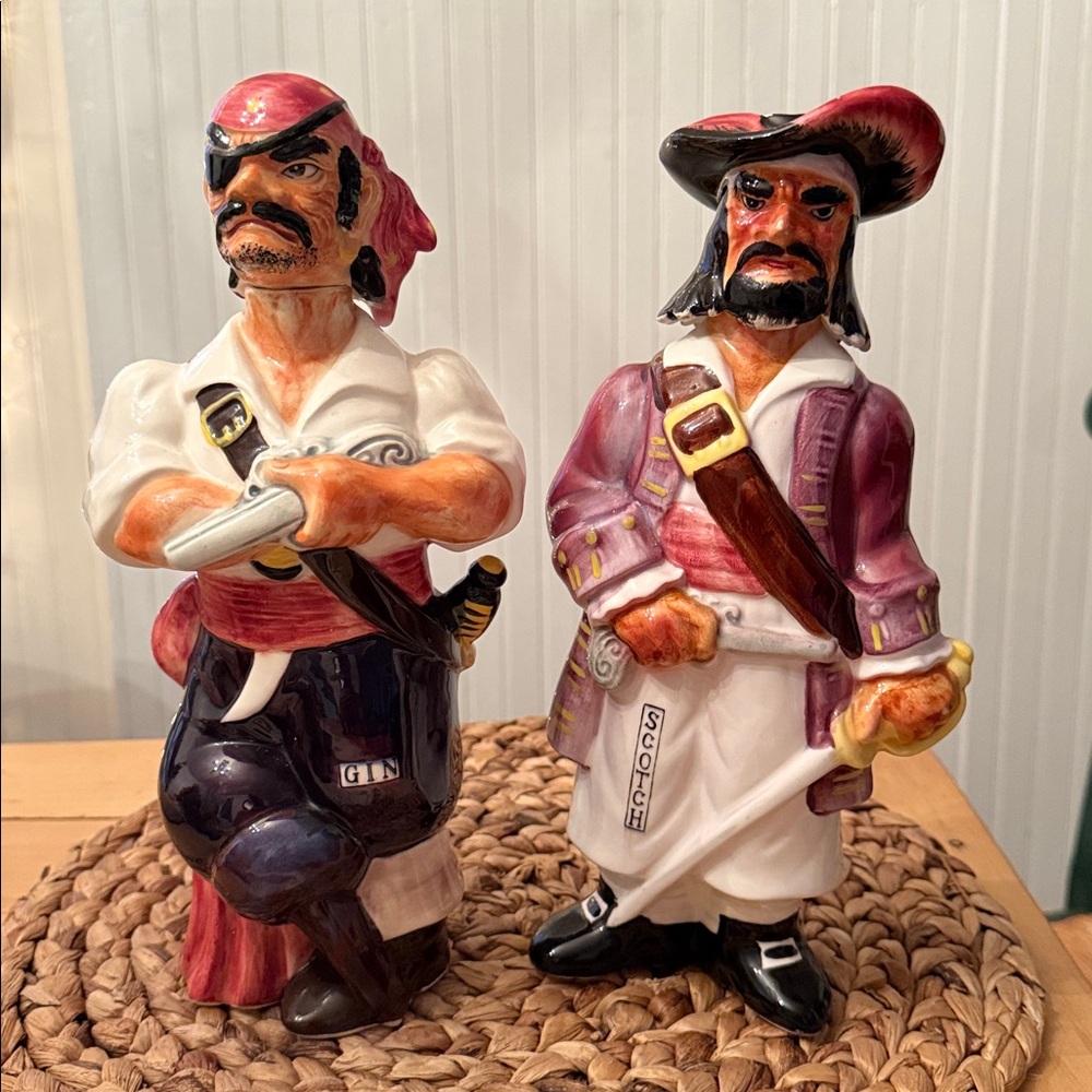 Rare Mid-Century Modern (MCM) Pirate Barware Set by SWANK (Japan)- Vintage
